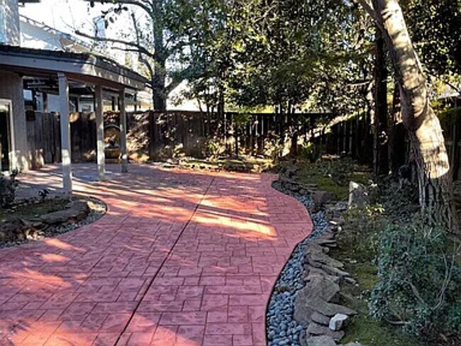 Foto del edificio - Large 4 Bed 3 BAth home for rent in Lakeshore - Lodi