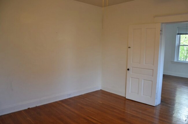 Foto del edificio - 2411 Fairview Ave