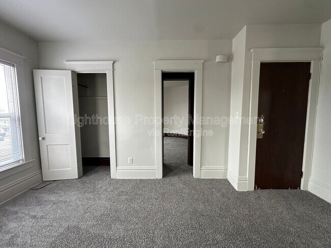 Foto del edificio - 566 Capital Ave SW