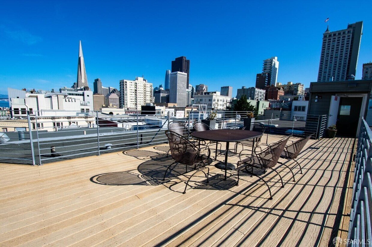 Foto principal - 939 Jackson St
