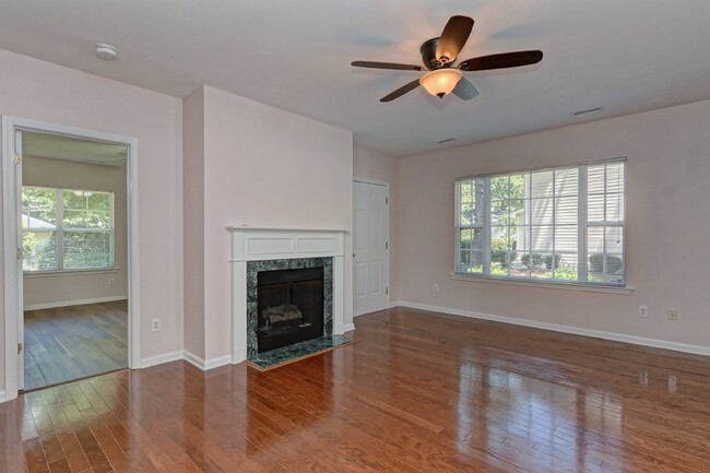 Foto del edificio - Very Nice 3br/2.5bth Townhome in Melrose P...