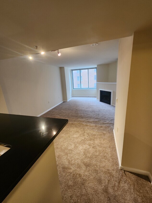 Foto principal - 851 N Glebe Rd