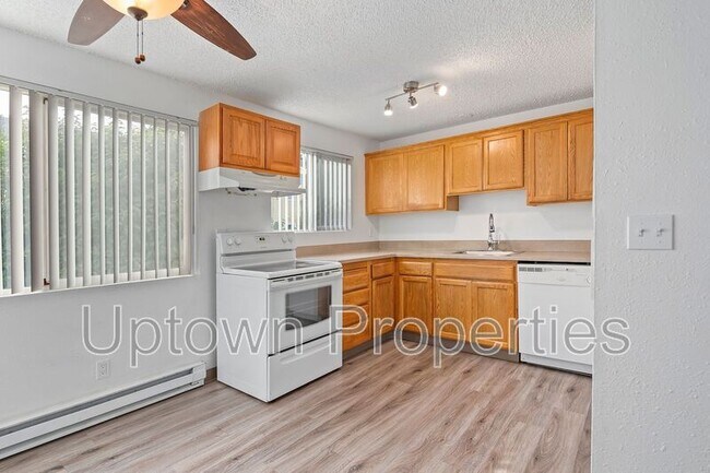 Foto del edificio - 13000 NW Cornell Rd