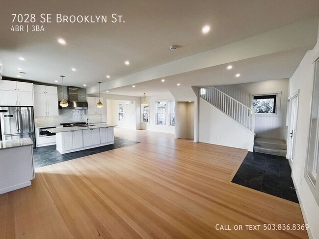 Building Photo - Stunning Newly Renovated 4-Bedroom Home fo...