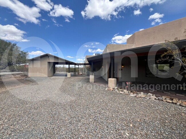 Foto del edificio - 5654 W Vereda del Coyotito