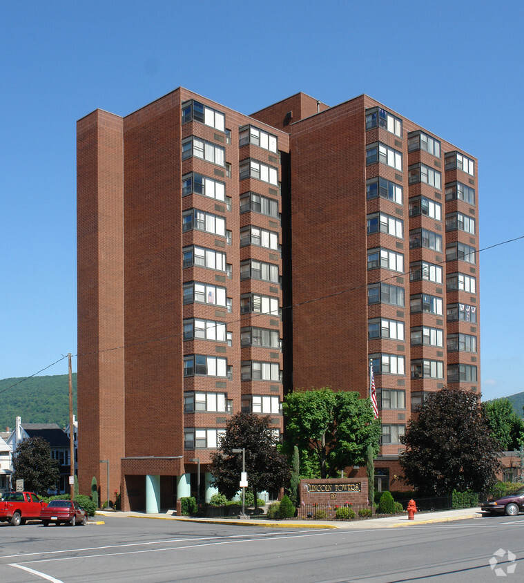 Primary Photo - Lincoln Towers