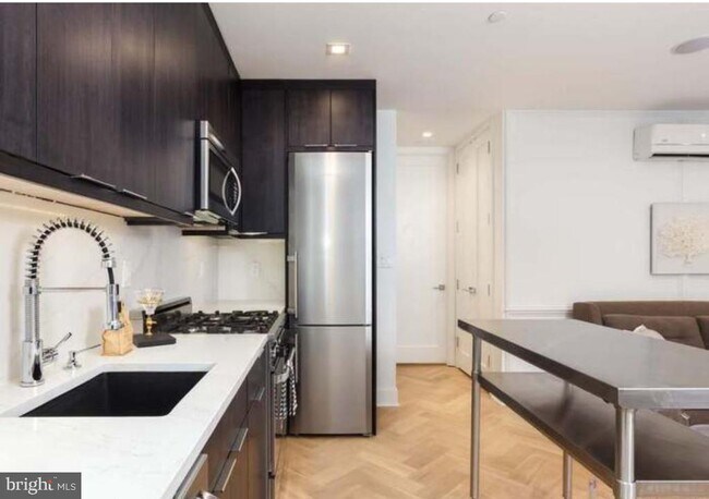 Foto del edificio - 1753 Willard St NW