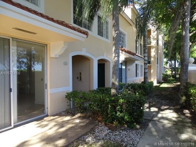 Foto principal - 1727 Village Blvd