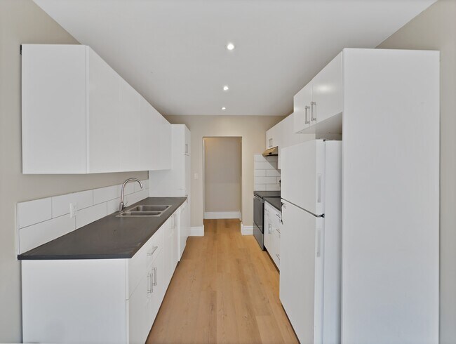 Photo du bâtiment - 2623 King St E