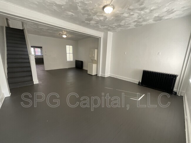 Foto del edificio - 573 W Princess St