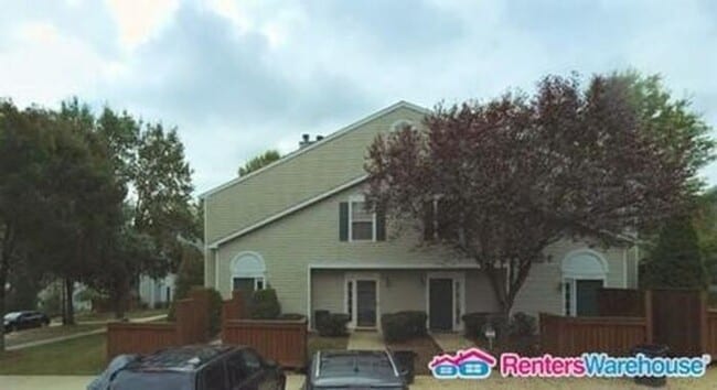 Building Photo - 11433 Deepwood Dr