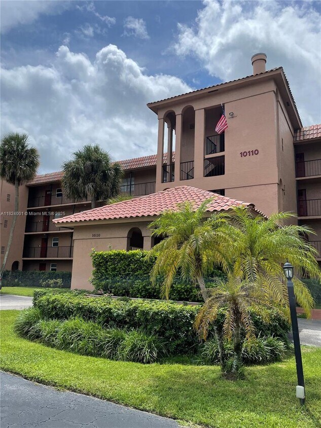 Foto principal - 10110 Boca Entrada Blvd