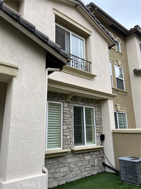 Building Photo - 10452 Whitcomb Way
