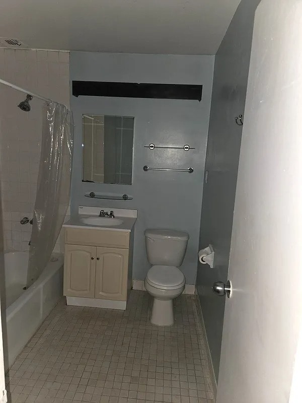 Building Photo - West