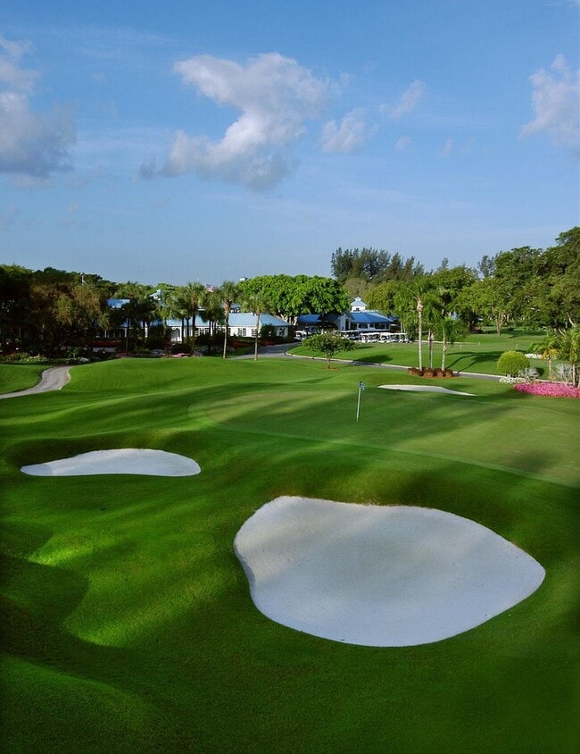 Building Photo - 525 Bayfront Dr