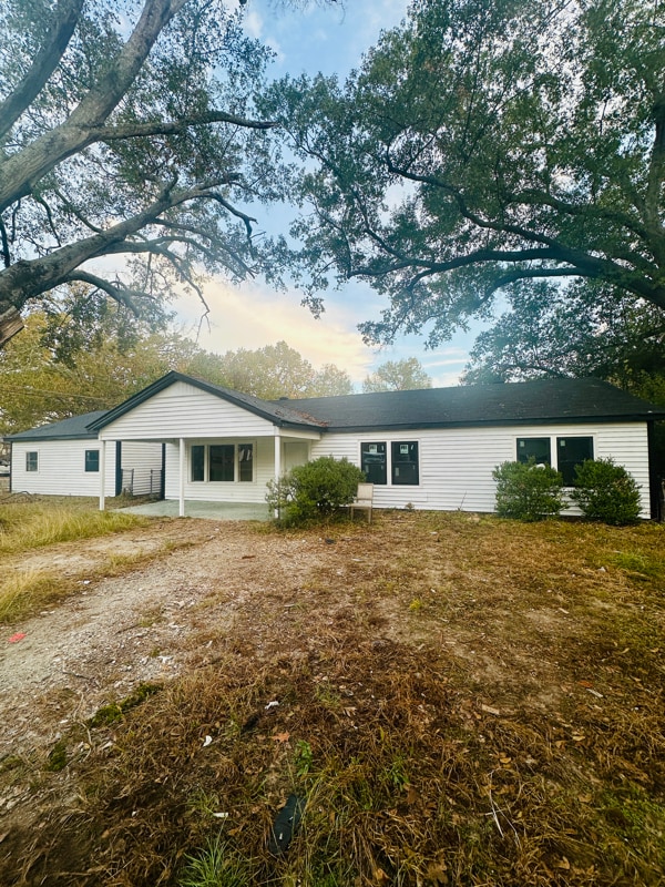 Foto principal - 2098 Pinecroft Cir