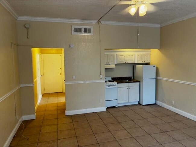 Foto del edificio - 311 W Ashley St