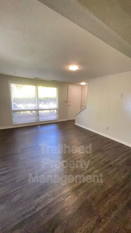 Foto del edificio - 6107 N Broadway
