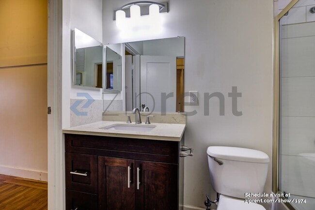 Building Photo - 425 8th Ave