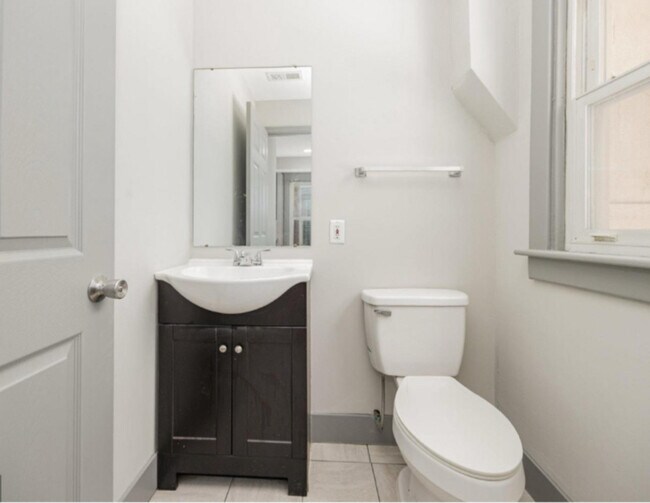 Foto del edificio - 284 W Maple St