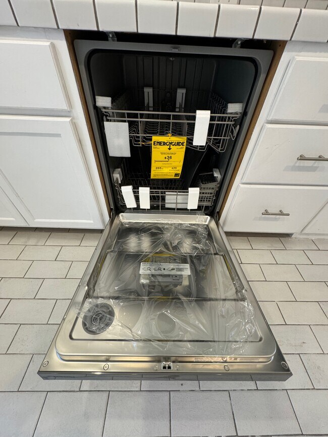 Foto del edificio - 18043 Martha St