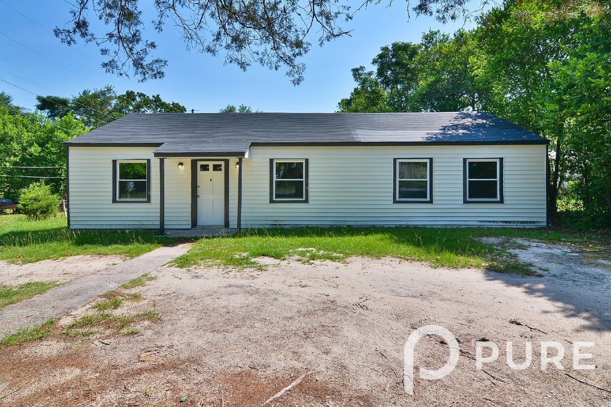 3624 Hoyt St, Columbia, SC 29223 Room for Rent in Columbia, SC