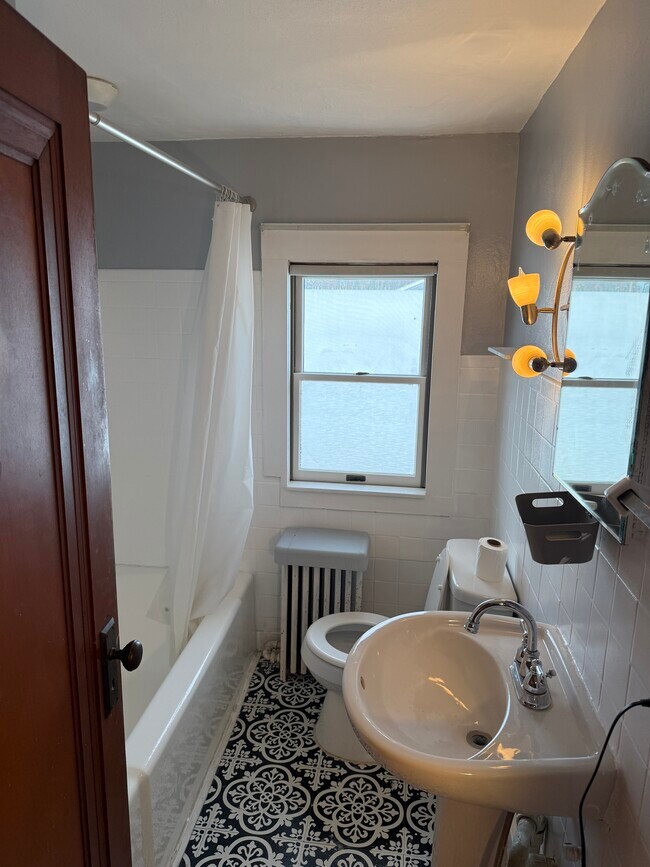 Foto del edificio - 216 S Ash St