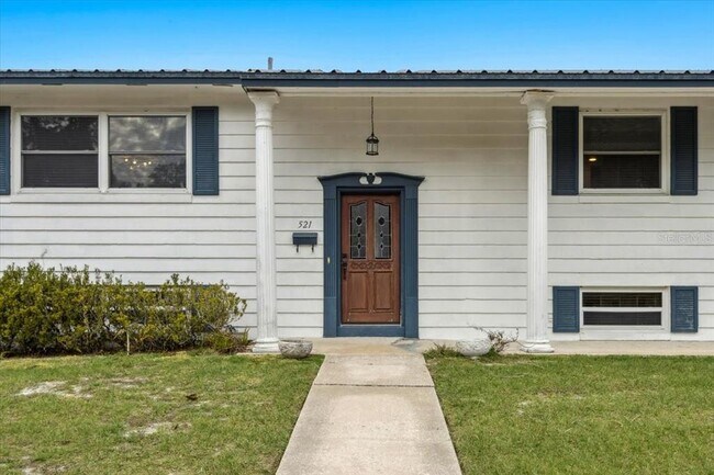 Foto del edificio - 521 Brookside Cir