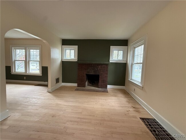 Building Photo - 1200 N Glencove Rd