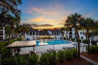 Building Photo - Westshore Crossing