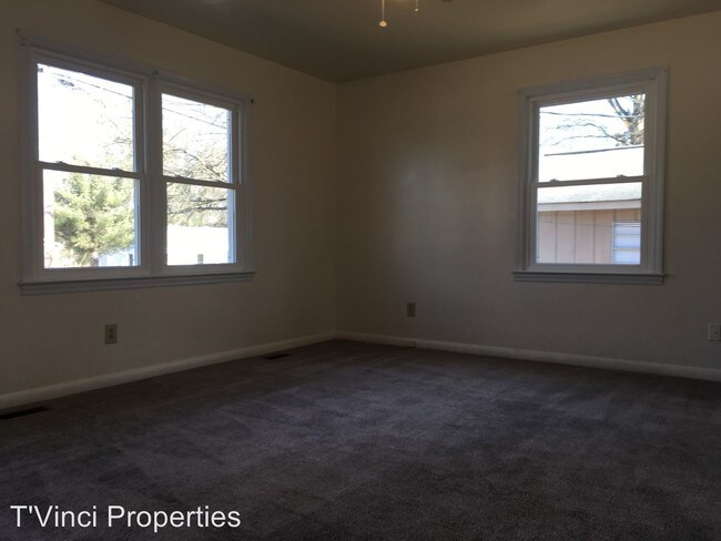 Building Photo - 2 br, 1 bath House - 112 Welch Drive