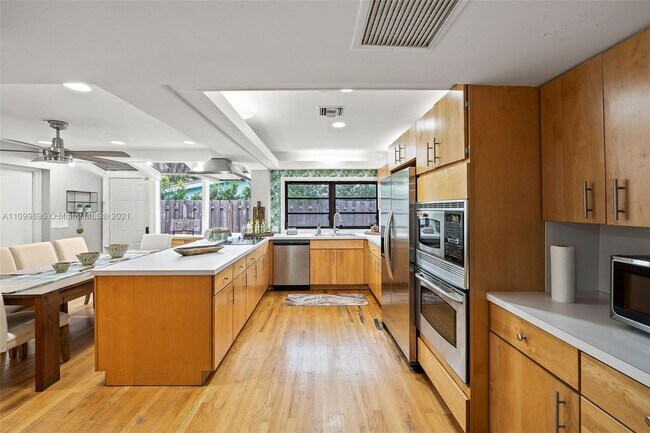 Foto del edificio - 1524 NE 18th Ave