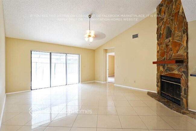 Foto del edificio - 901 Sandywood Dr