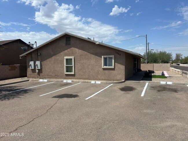 Foto del edificio - 1062 N 27th St