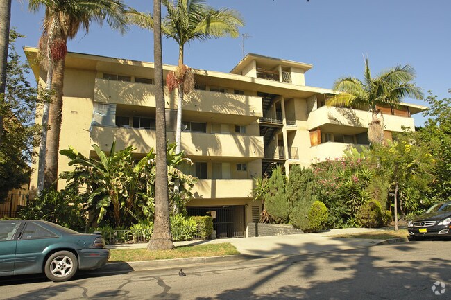 Building Photo - 7705 Hampton Ave