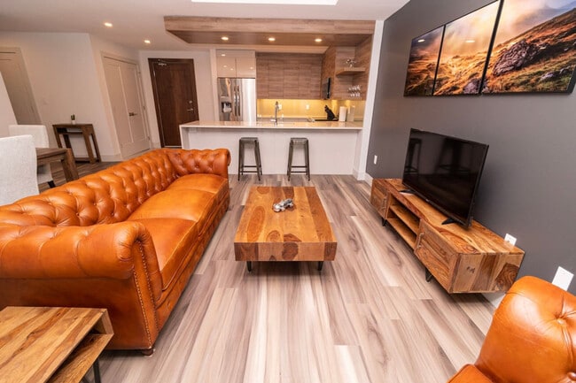 Photo du bâtiment - 5515 Clyde St.