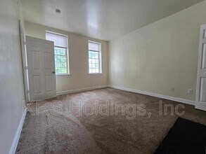 Building Photo - 302 E Wythe St