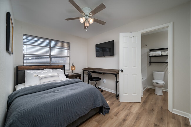 Foto del edificio - 1528 E Devine St