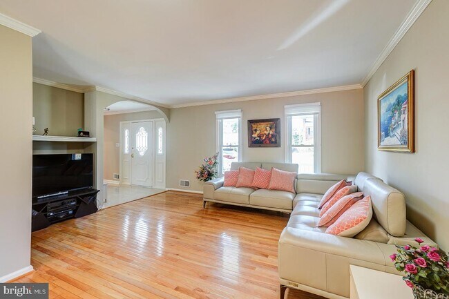 Foto del edificio - 4517 Morningwood Dr