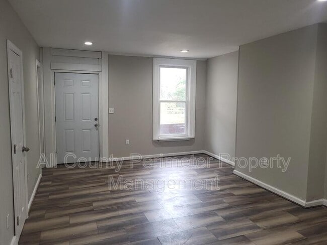 Foto del edificio - 1249 Duncan Ave