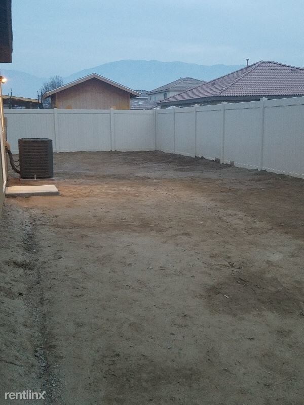 Building Photo - 1305 Chula Vista Ave