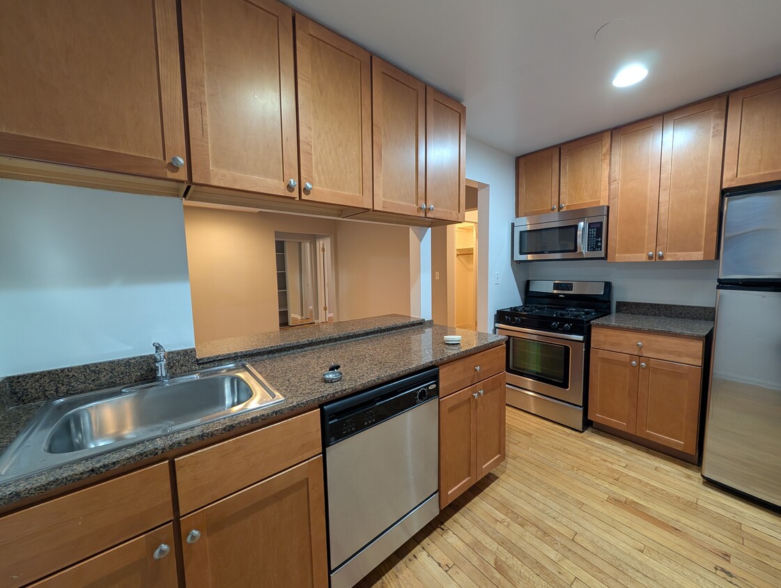 Foto principal - 4805 N Wolcott Ave