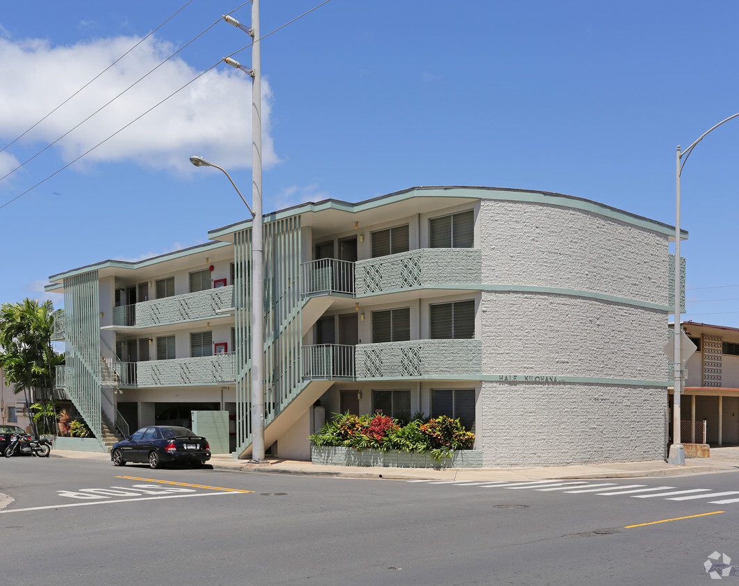 Primary Photo - Hale Kilohana Apartments