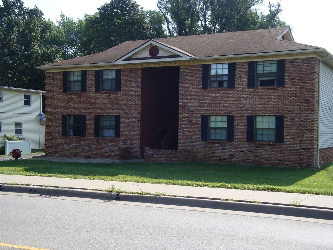 1902 N Keebler Ave Unit Apt B, Collinsville, IL 62234 Room for Rent