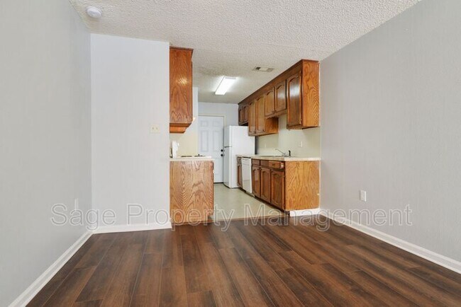 Building Photo - 10612 Stanley Aubin Ln