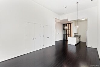 Building Photo - 220 W 148th St