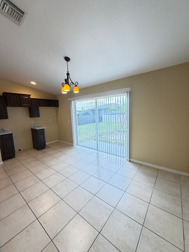 Foto del edificio - Now Available — Charming Single-Family Home