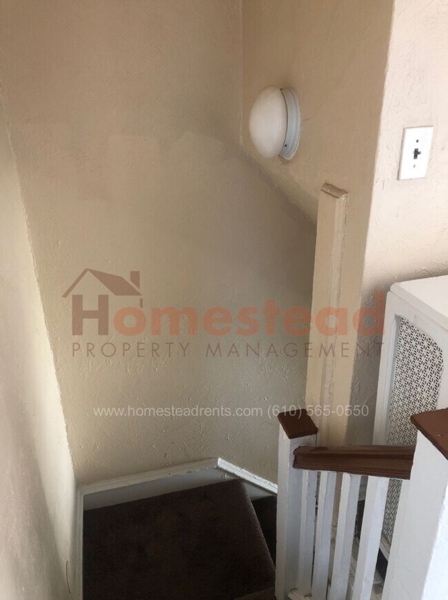 30 N Sycamore Ave Unit 2F, Clifton Heights, PA 19018 Room for Rent in