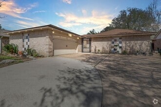 Building Photo - 13622 Wimbledon Oaks Dr