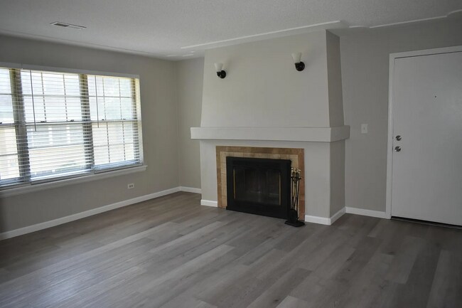 Foto del edificio - 9330 E Girard Ave